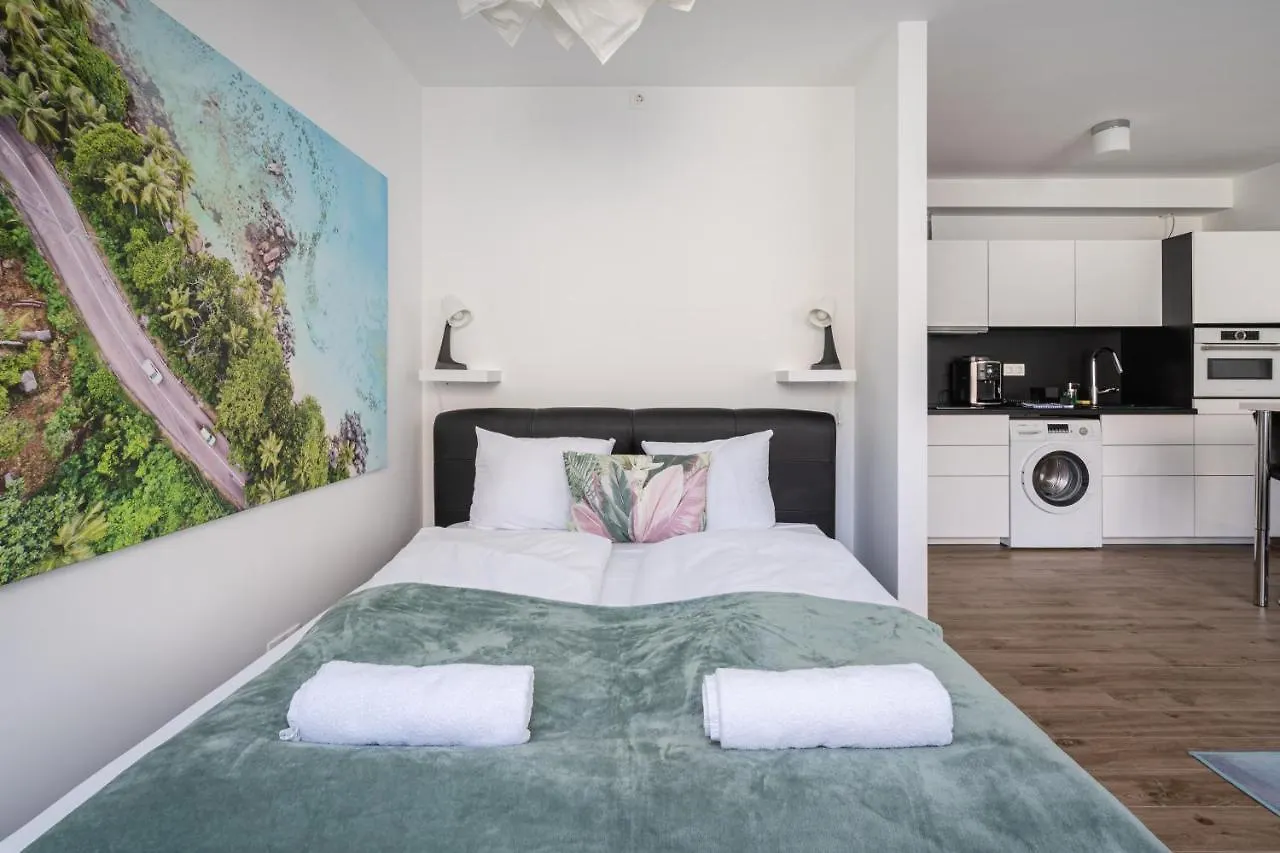 Everwood Studio With Ac Budapest
